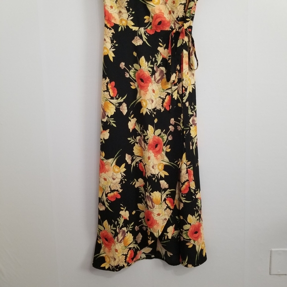 Sactuary Floral Bouquet Print Wrap Dress Size XL. Fits more like size M/L - Picture 3 of 10